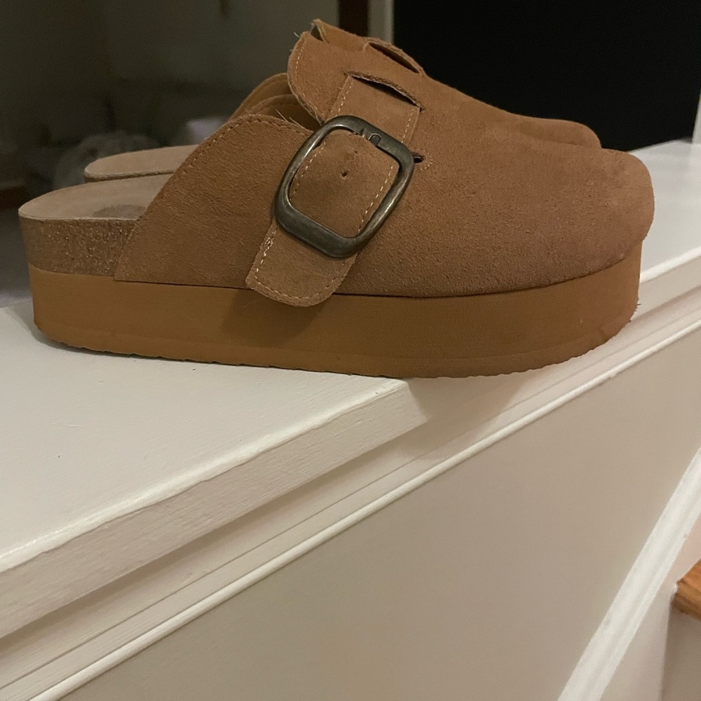 Women's Tan Suede Platform Mules